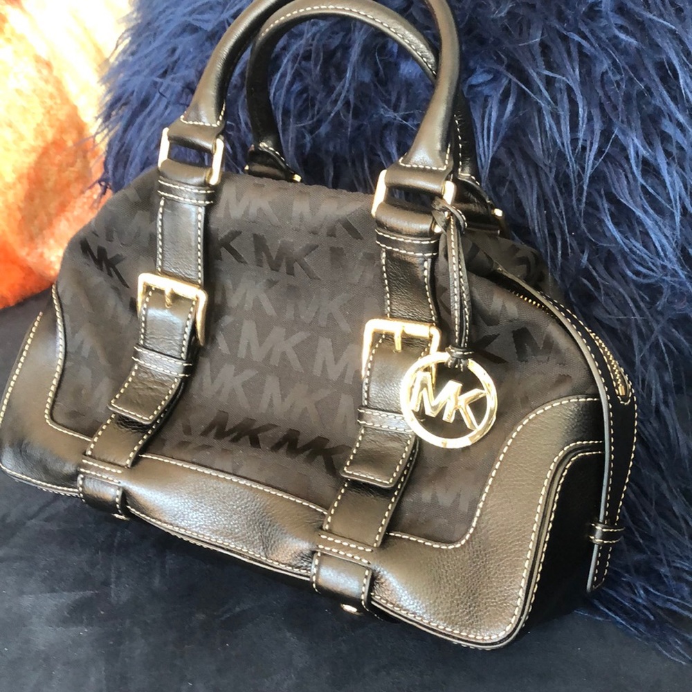 NWT Michael Kors handbag with shoulder strap